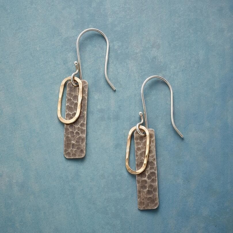 BAR DESIGN HAMMERED DANGEL EARRING