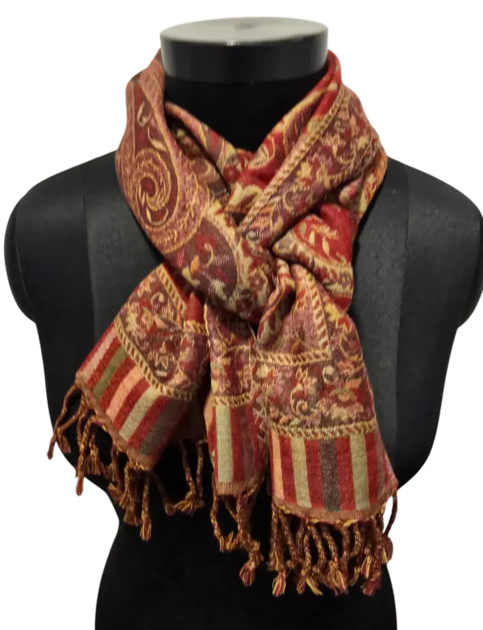 Classic lambswool scarf in red-brown colors