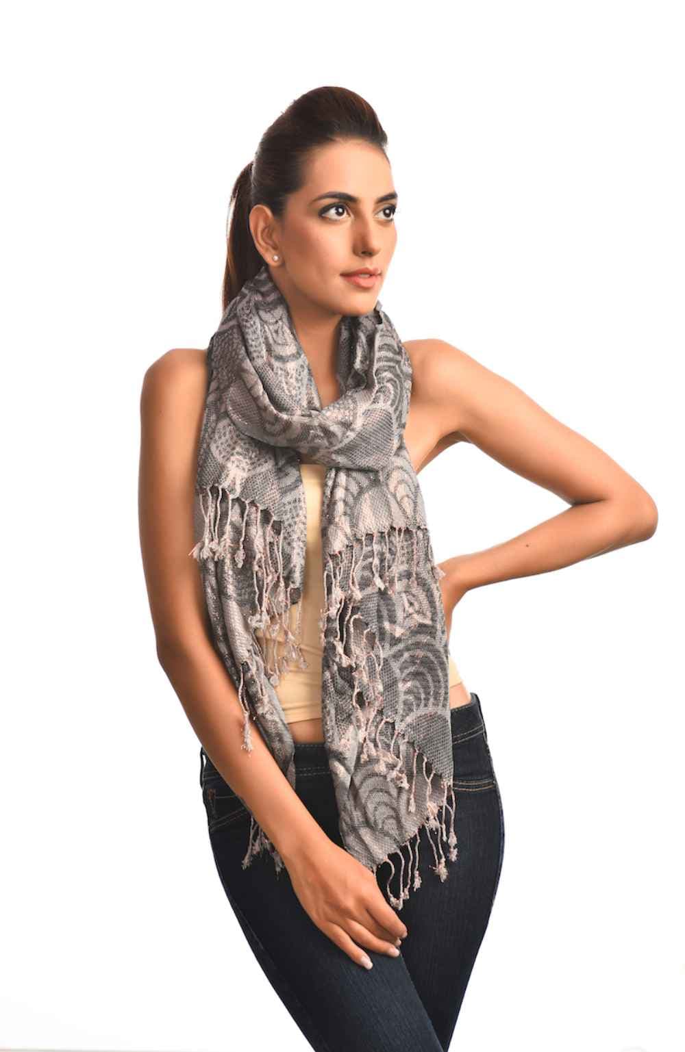JACQUARD WEAVE VISCOSE AND LUREX SHAWL