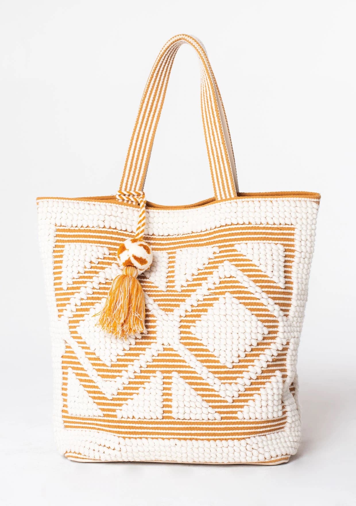 BOHO DIAMOND PATTERN PICNIC TOTE BAG WITH TASSELS