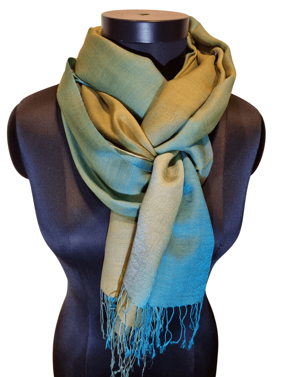 Mysterious shawl in autumnal colors