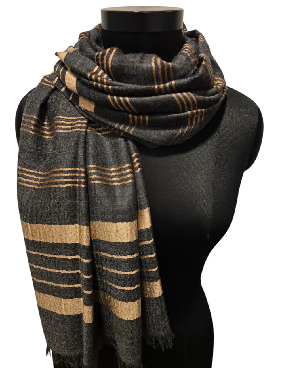 Grey melange scarf with golden stripes